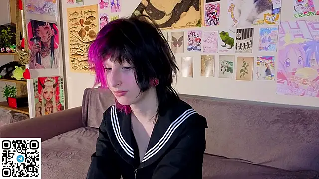Snapshot of KandraCruser chatting on May 24, 2026, 8:14 pm KandraCruser online show from May 24, 2026, 8:14 pm