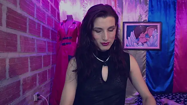 Moira-Hot online show from November 26, 2025, 10:22 pm