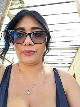 Monse--145 online show from September 26, 2025, 1:59 pm