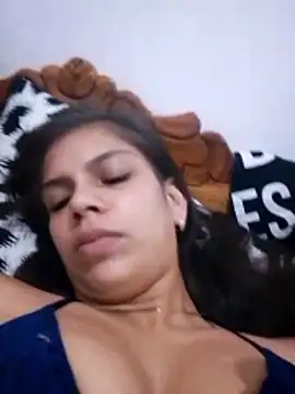 Snapshot of estefanyabreu chatting on October 21, 2025, 10:54 pm estefanyabreu online show from October 21, 2025, 10:54 pm