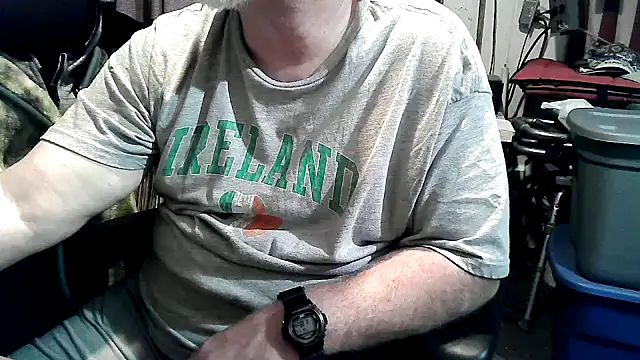 Snapshot of georgew62 chatting on September 11, 2025, 5:18 am georgew62 online show from September 11, 2025, 5:18 am