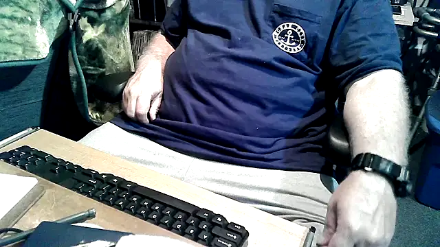 Snapshot of georgew62 chatting on September 27, 2025, 3:33 am georgew62 online show from September 27, 2025, 3:33 am