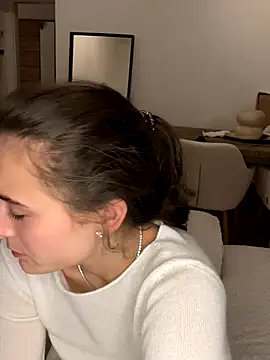 SophiiaStarr online show from October 25, 2025, 6:13 pm