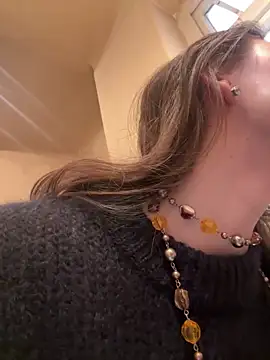 SophiiaStarr online show from March 4, 2026, 2:01 pm