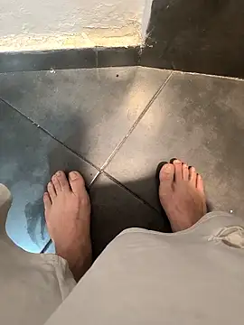 Snapshot of penchis90 chatting on February 16, 2026, 6:04 pm penchis90 online show from February 16, 2026, 6:04 pm