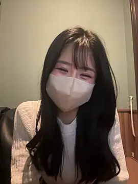 Snapshot of Ema-- chatting on September 28, 2025, 10:31 am Ema-- online show from September 28, 2025, 10:31 am