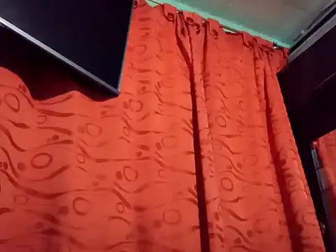 True Di online show from September 21, 2025, 1:07 am