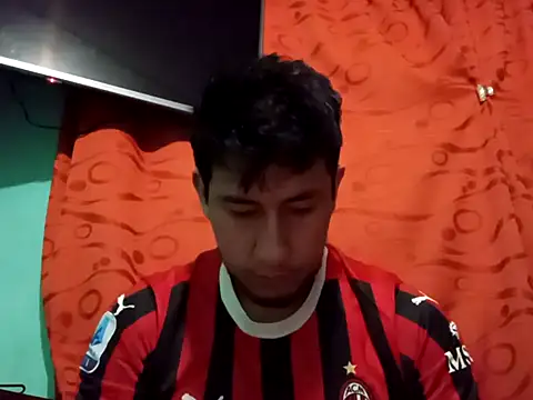 True Di online show from October 5, 2025, 2:21 am