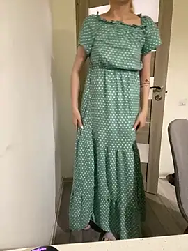 Snapshot of AnyaHellCat chatting on October 8, 2025, 8:06 pm AnyaHellCat online show from October 8, 2025, 8:06 pm