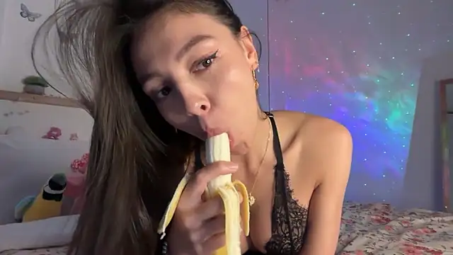 keirasworld online show from March 2, 2026, 5:08 am