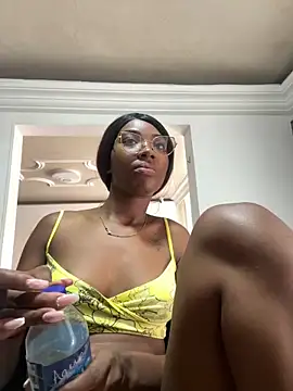 MarianRosse online show from December 18, 2025, 7:42 pm