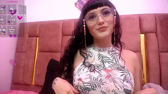 XBODTRIIPX online show from September 10, 2025, 4:56 am