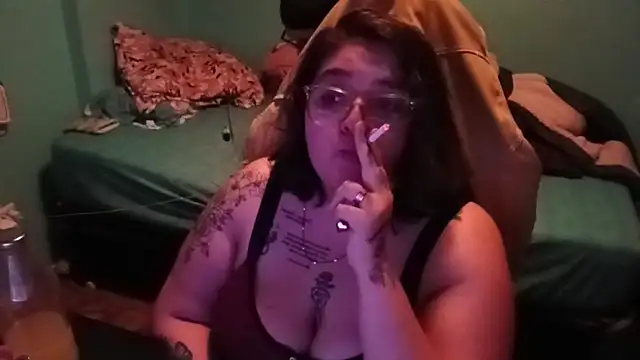 Snapshot of yxngboobs chatting on June 7, 2026, 1:32 am yxngboobs online show from June 7, 2026, 1:32 am