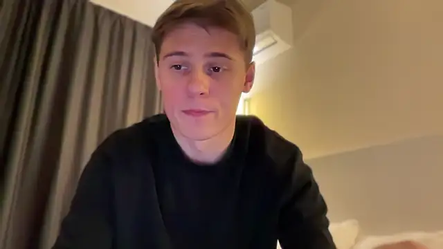 Snapshot of Tyler_Garner chatting on October 18, 2025, 8:31 pm Tyler Garner online show from October 18, 2025, 8:31 pm