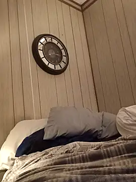 Mrluckstick online show from January 13, 2026, 1:22 am