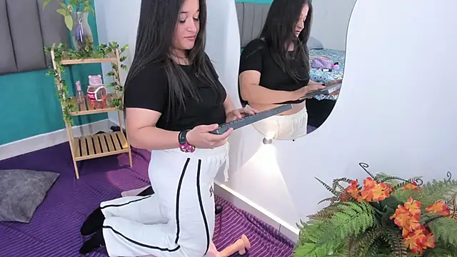 Snapshot of aradia_kiss chatting on September 27, 2025, 8:25 pm aradia kiss online show from September 27, 2025, 8:25 pm
