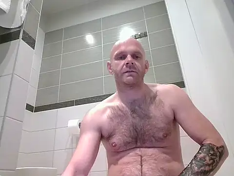 AlphaMax34 online show from November 9, 2025, 3:38 am