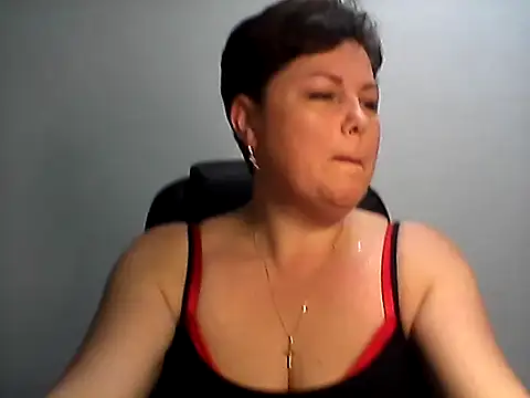 EllaLove2277 online show from November 15, 2025, 6:04 pm