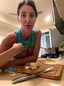 NurseStephania online show from September 20, 2025, 9:27 pm