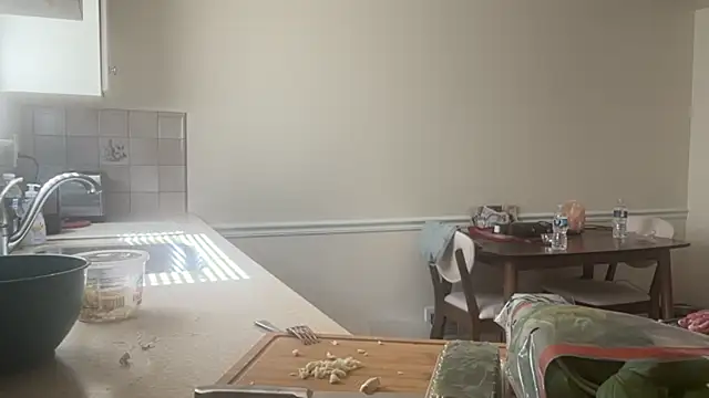 NurseStephania online show from September 28, 2025, 6:02 pm