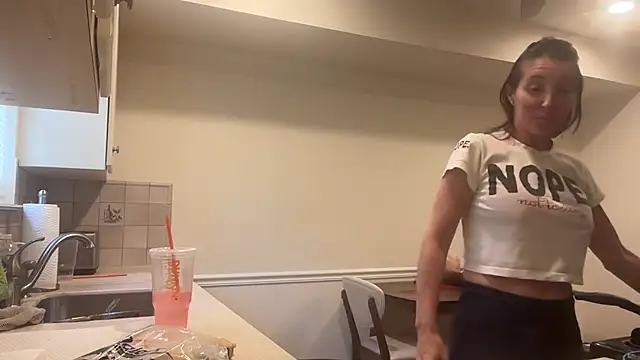 NurseStephania online show from October 6, 2025, 1:41 pm