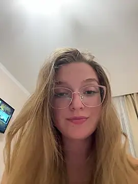 Snapshot of Bellatrisssaa chatting on September 15, 2025, 6:30 pm Bellatrisssaa online show from September 15, 2025, 6:30 pm