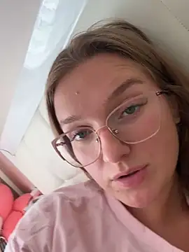 Snapshot of Bellatrisssaa chatting on September 21, 2025, 9:55 am Bellatrisssaa online show from September 21, 2025, 9:55 am