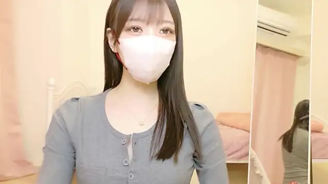 roachan  online show from March 5, 2026, 12:34 pm