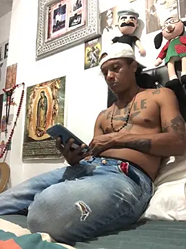 Snapshot of elpeluchenegroxxx3 chatting on February 10, 2026, 2:04 am elpeluchenegroxxx3 online show from February 10, 2026, 2:04 am