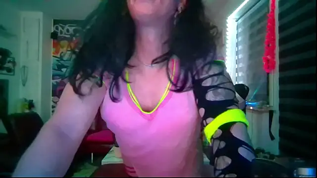 hellgirl1980 online show from May 15, 2026, 7:54 pm