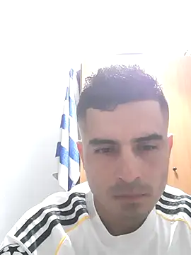 Snapshot of Andr3s69xxx chatting on September 13, 2025, 7:35 pm Andr3s69xxx online show from September 13, 2025, 7:35 pm