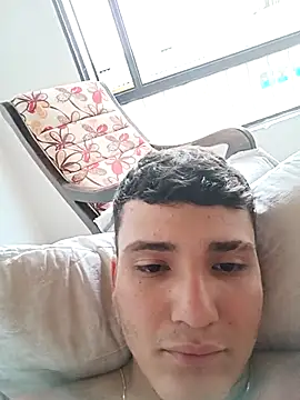 Snapshot of Johan_Dangel chatting on October 19, 2025, 9:26 pm Johan Dangel online show from October 19, 2025, 9:26 pm