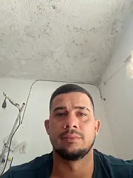 Snapshot of yeffito1 chatting on September 10, 2025, 4:07 pm yeffito1 online show from September 10, 2025, 4:07 pm