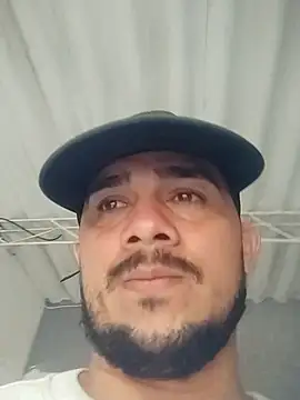 Snapshot of yeffito1 chatting on February 6, 2026, 7:28 pm yeffito1 online show from February 6, 2026, 7:28 pm