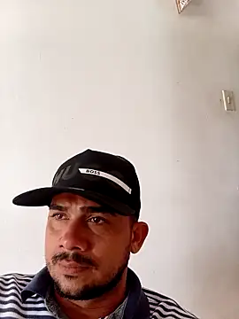 Snapshot of yeffito1 chatting on March 13, 2026, 8:04 pm yeffito1 online show from March 13, 2026, 8:04 pm