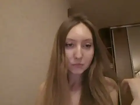 Auraleya online show from November 3, 2025, 12:17 pm