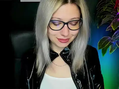 loveHeidi online show from September 18, 2025, 4:25 am