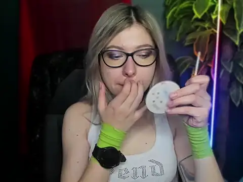 loveHeidi online show from March 19, 2026, 5:22 am