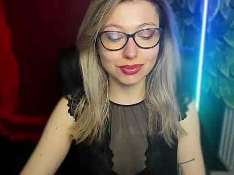 loveHeidi online show from April 22, 2026, 4:26 am