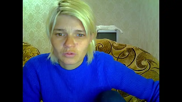 SaraSnow  online show from November 17, 2025, 6:14 pm