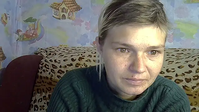 SaraSnow  online show from April 30, 2026, 8:57 pm