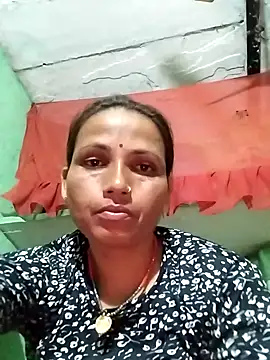 KIRTI12 HOT online show from September 22, 2025, 4:31 pm