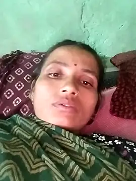 KIRTI12 HOT online show from November 11, 2025, 3:45 pm