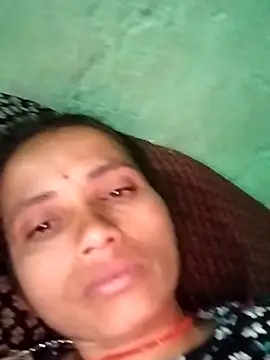 KIRTI12 HOT online show from November 23, 2025, 5:02 pm