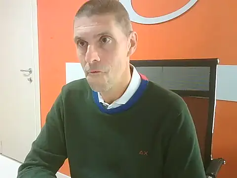 max79ve31 online show from October 10, 2025, 12:26 pm