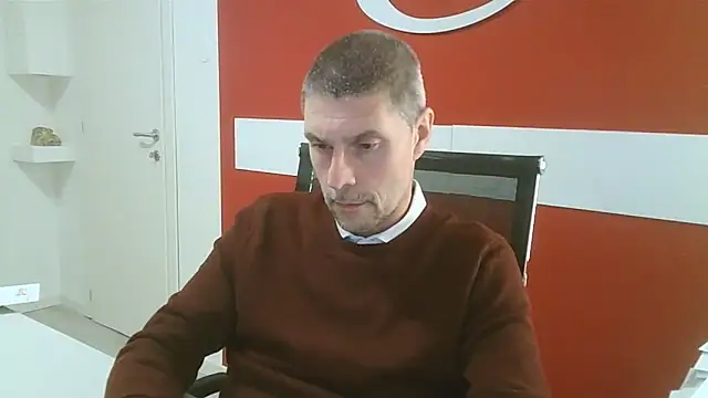 Snapshot of max79ve31 chatting on March 10, 2026, 1:27 pm max79ve31 online show from March 10, 2026, 1:27 pm