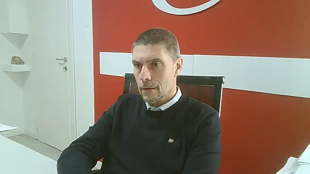 Snapshot of max79ve31 chatting on March 12, 2026, 1:06 pm max79ve31 online show from March 12, 2026, 1:06 pm