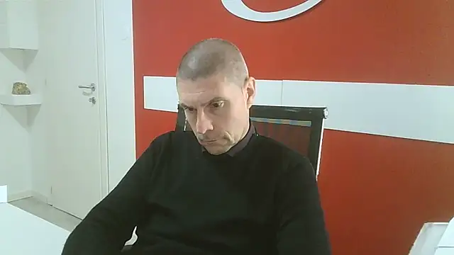 Snapshot of max79ve31 chatting on March 16, 2026, 1:04 pm max79ve31 online show from March 16, 2026, 1:04 pm