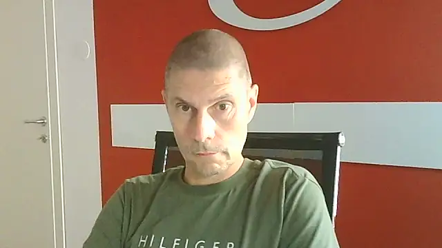 Snapshot of max79ve31 chatting on July 19, 2026, 4:33 pm max79ve31 online show from July 19, 2026, 4:33 pm