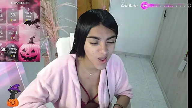 Snapshot of amarasilk_ chatting on October 18, 2025, 10:27 am amarasilk online show from October 18, 2025, 10:27 am